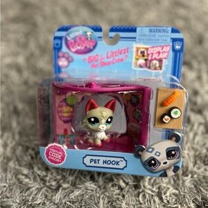 Littlest Pet Shop Pet Nook with Cat Figure